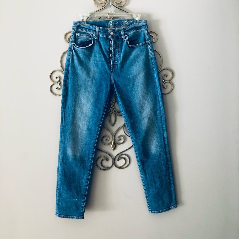 High waisted jeans